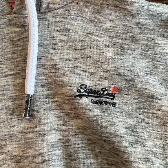 Large grey Super Dry Sweatshirt - Barely worn and very comfortable - Picture 2 of 4